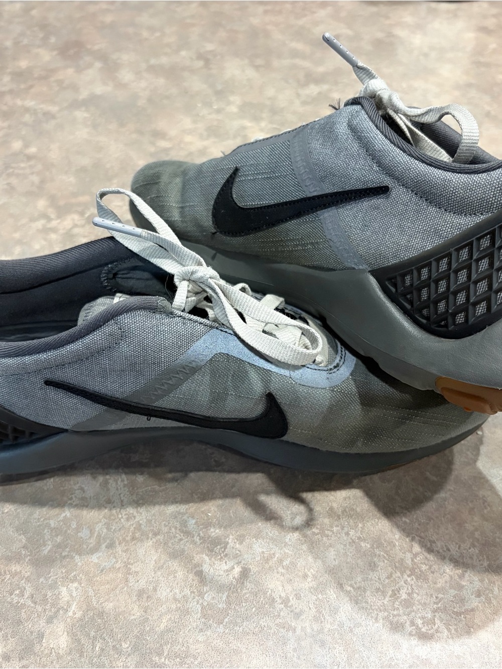 Nike men’s sneaker Gray and Black